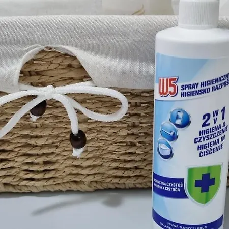 Grove Ii = Strict Centre *