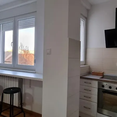 Apartment Grove Ii = Strict Centre