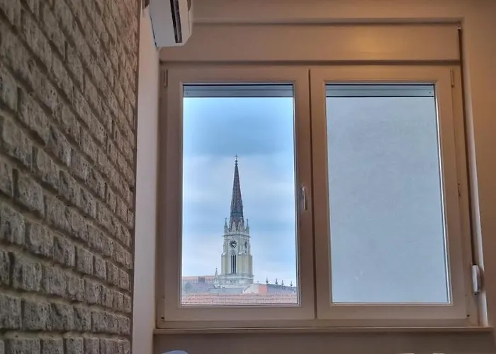 Grove Ii = Strict Centre Apartamento Novi Sad