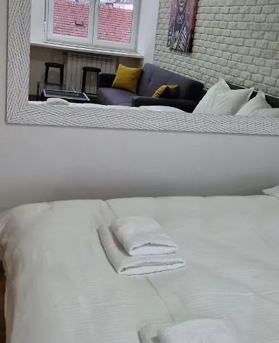 Grove Ii = Strict Centre Novi Sad