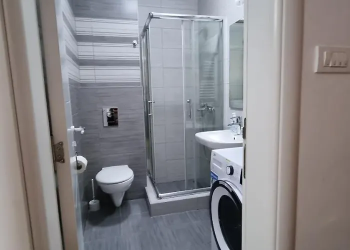 Grove Ii = Strict Centre Novi Sad